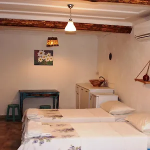 3* Bed & Breakfast Agapi Konukevi